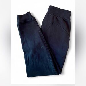 Lululemon size 4 black long joggers
